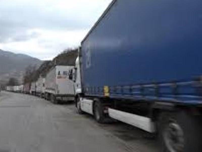 «Առավոտ». ՀՀ ներմուծվող բեռները մնացել են ռուս-վրացական սահմանին. Վրաստանը թույլ չի տալիս տեղափոխել